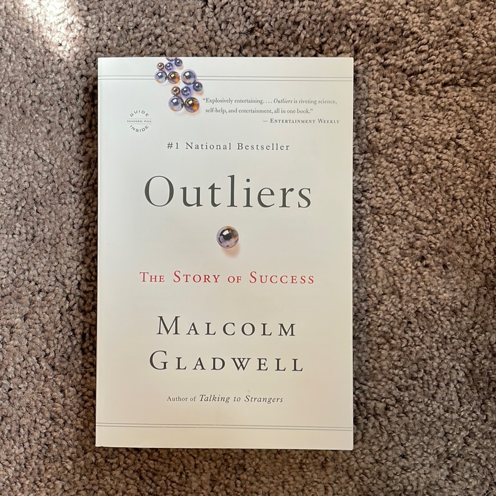 Outliers (softcover)